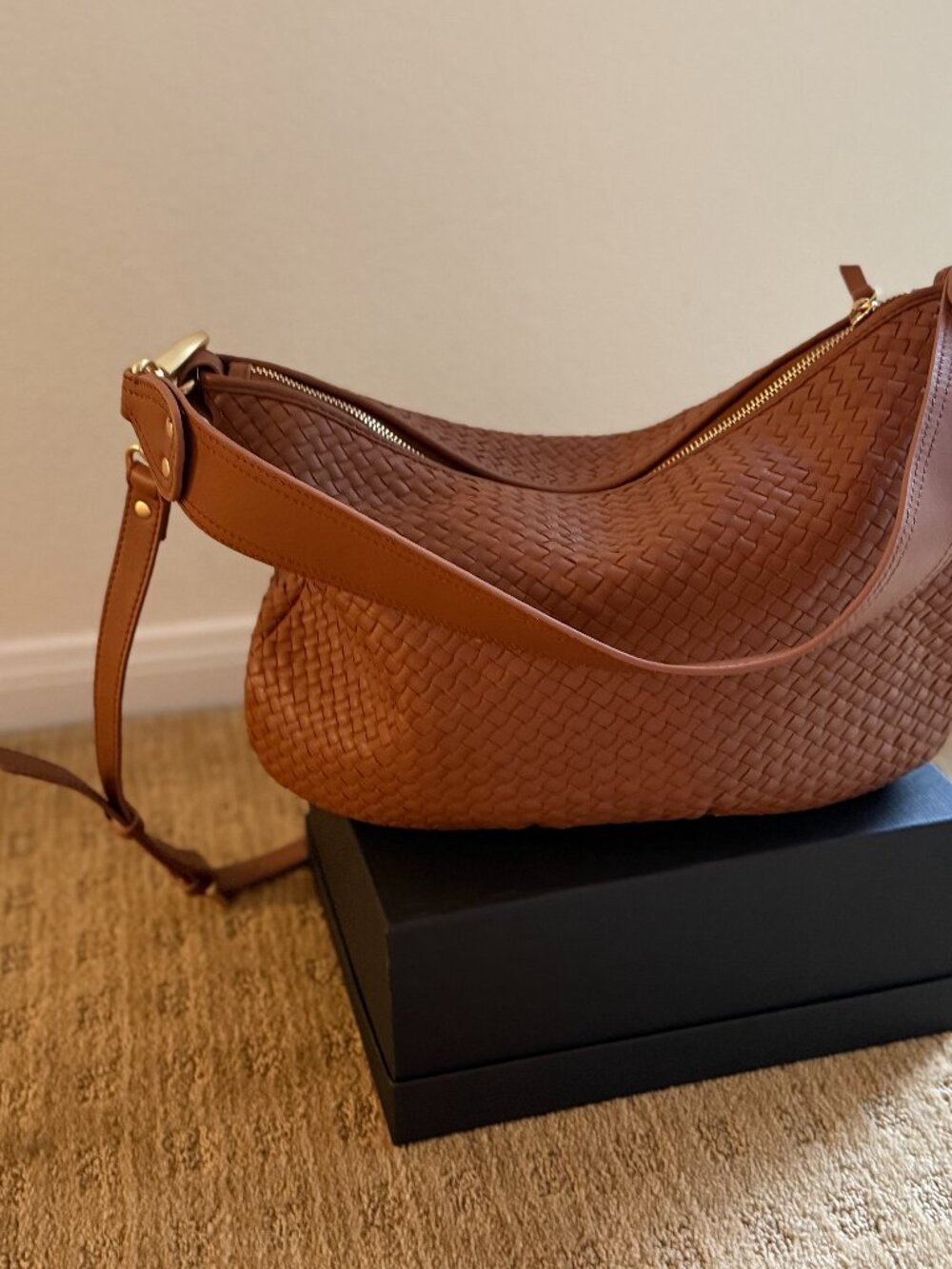 Quince Sloane Woven Tan Leather Convertible Shoulder and Crossbody Bag Like New